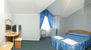 Гостиница Альмира Адлер Двухместный номер с 1 кроватью или 2 отдельными кроватями-3